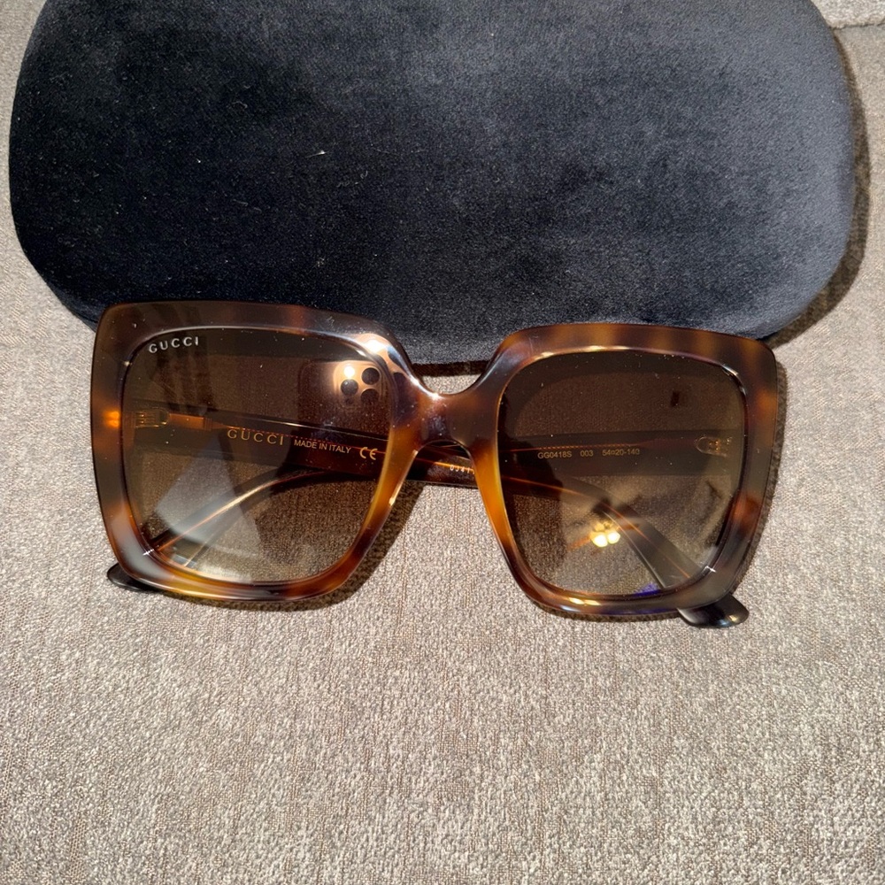 GUCCI Brown Havana Tortoiseshell Square Sunglasses - Picture 3 of 9